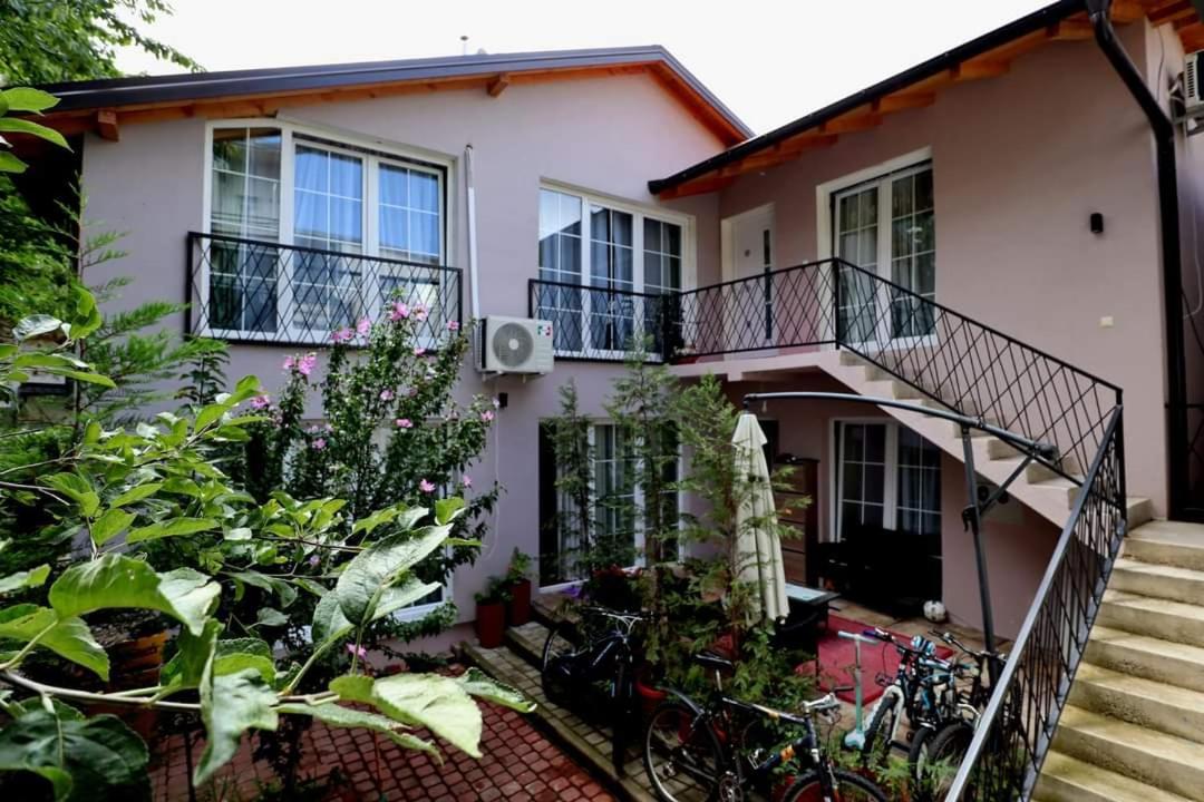 Mati Apartments Prishtina Приштина Экстерьер фото